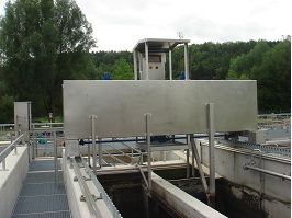 SCRAPER SYSTEMS, RAKES AND SCREENS, DEWATERING SYSTEMS, FLOTATION /SEDIMENTATION, IED Industrieanlagen & Engineering GmbH, ENVIRONMENTAL TECHNOLOGIES IN FRECHEN, GERMANY, Scraper Systems Image